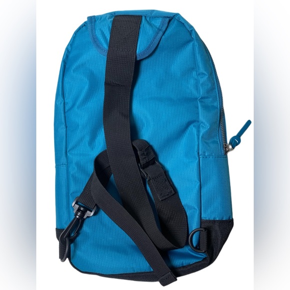 No Boundaries Unisex Nylon Sling Bag -Color:Teal Gem - Picture 4 of 6